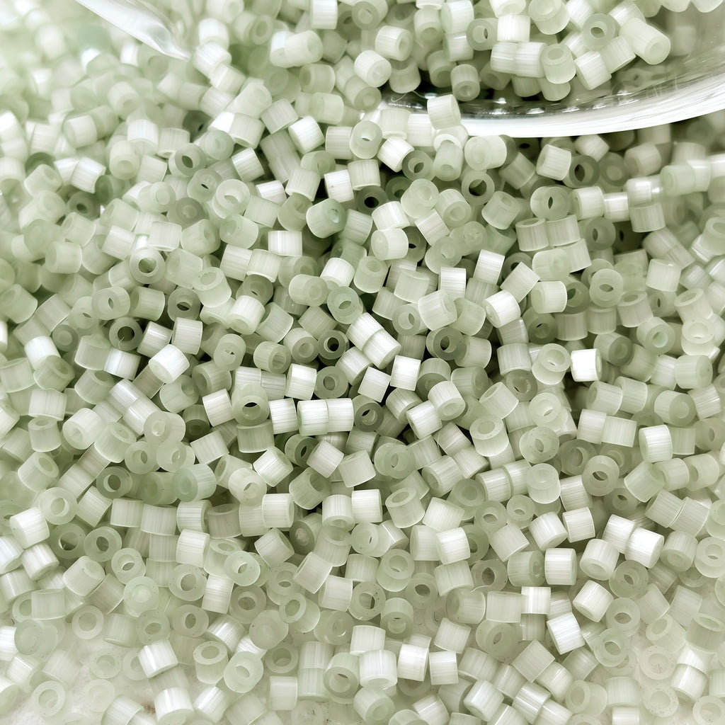 bead kit   1 6mm bright glass seed beads   900pcs