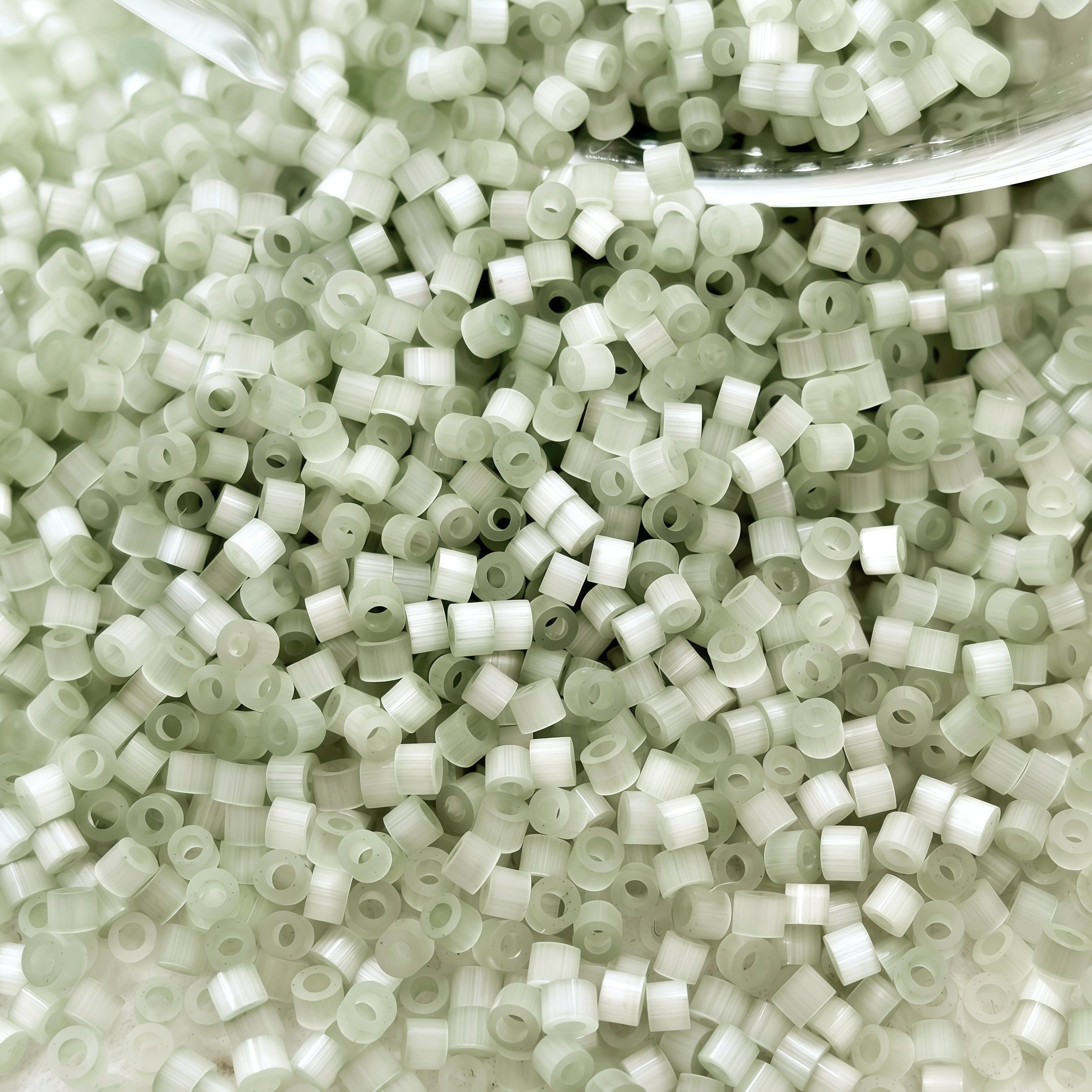 bead kit   1 6mm bright glass seed beads   900pcs