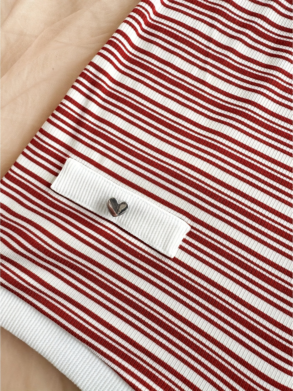 vintage red white striped contrast