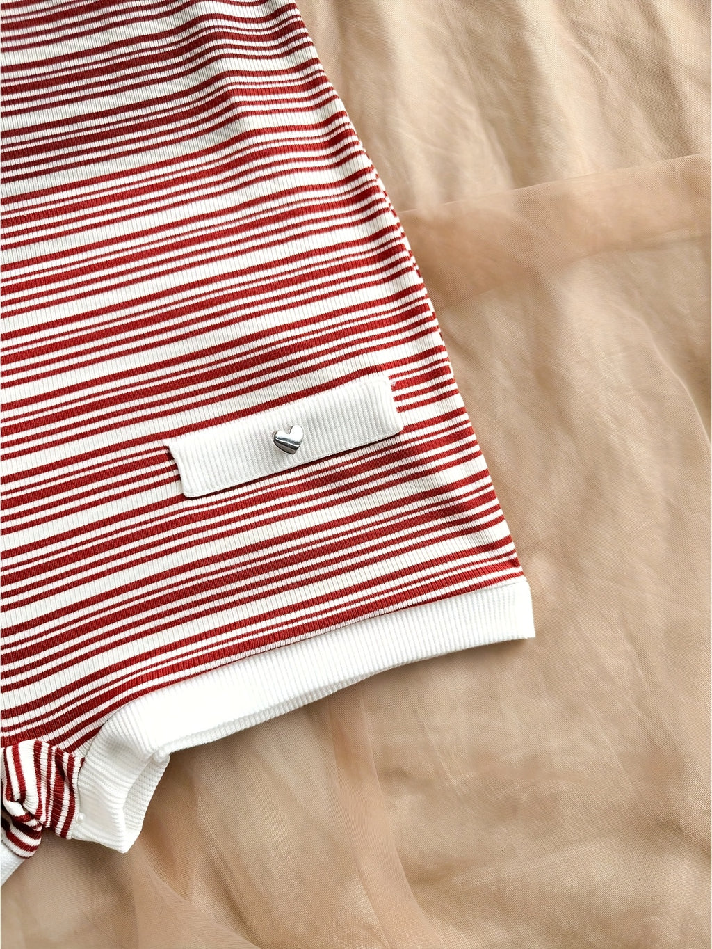vintage red white striped contrast